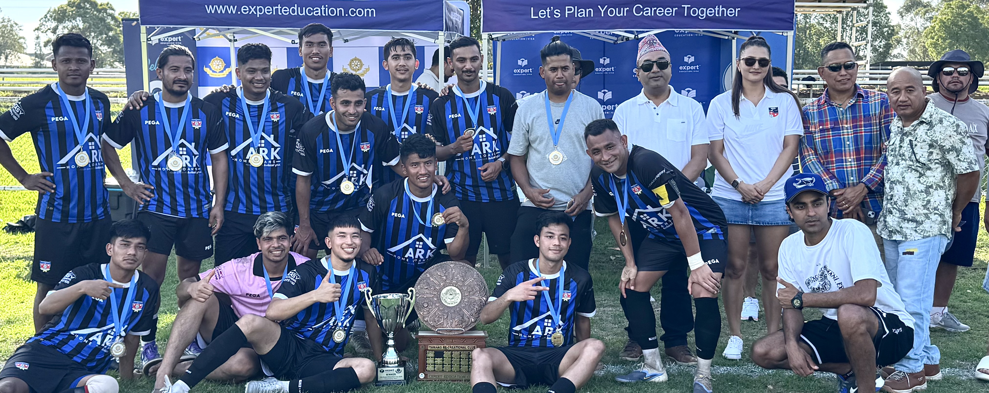 ​​​​​​​ एक्सपर्ट कप फुटबलको उपाधि दी राइजिङ गोर्खाजलाई