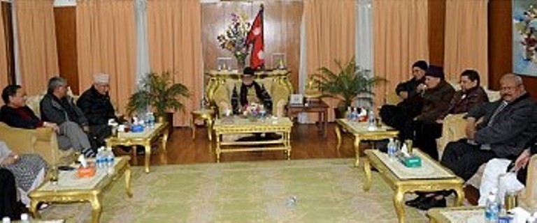 संविधानको एकीकृत मस्यौदाको विवाद टुंगो लगाउन चार दल बस्दै 