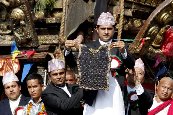 आज रातो मछिन्द्रनाथको भोटो देखाइने