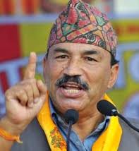 ‘ठूला दलहरुको दम्भका कारण संविधान अन्योलमा’ 