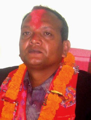 रुकुम बिभाजनको बिरोधमा कांग्रेस जिल्ला सभापतिद्धारा राजीनामा