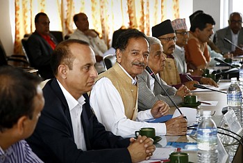 विशेष समितिको निर्णय कुर्दै मस्यौदा समिति